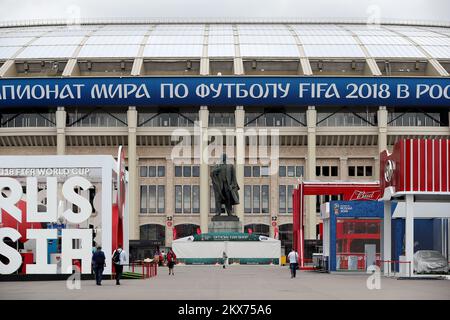 10.07.2018., Moskau, Russland - Luzhniki Stadion wird am 11. Juli das Halbfinale der FIFA Fußball-Weltmeisterschaft England gegen Kroatien 2018 ausrichten. Mit einer Gesamtkapazität von 81.000 Sitzplätzen ist es das größte Fußballstadion in Russland und eines der größten Stadien in Europa. Foto: Igor Kralj/PIXSELL Stockfoto