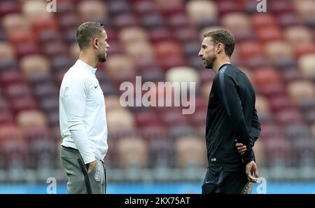 10.07.2018., Moskau, Russland - England Manager Gareth Southgate und England Jordan Henderson während des Rundgangs im Luzhniki Stadium. Morgen trifft Kroatien England im Halbfinale der FIFA-Weltmeisterschaft 2018. Foto: Igor Kralj/PIXSELL Stockfoto