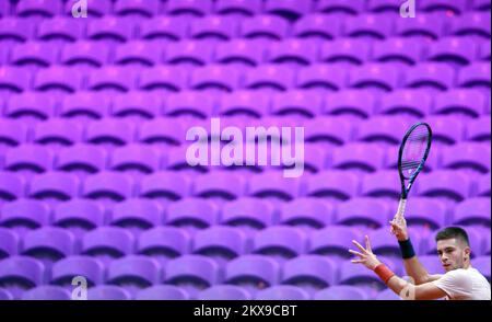 22.11.2018., Stadion Pierre-Mauroy, Lille, Frankreich - Ausbildung des kroatischen Davis-Cup-Teams. Kroatische Tennisspielerin Borna Coric. Foto: Sanjin Strukic/PIXSELL Stockfoto