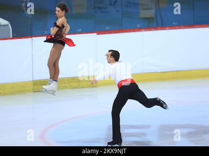 06.12.2018., Zagreb, Kroatien - 51. The Golden Spin of Zagreb 2018., Pairs - Short Program, Annika Hocke und Ruben Blommaert (Deutschland). Foto: Marko Prpic/PIXSELL Stockfoto