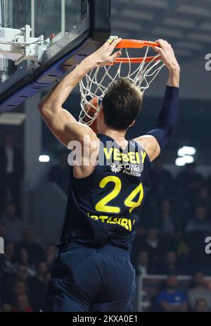 20.12.2018, Podgorica, Montenegro - die 14.. Runde der Turkish Airlines EuroLeague zwischen dem Basketballclub Buducnost Voli und Fenerbahce Beko Istanbul, die mit dem Sieg des Gastteams von 65-89 endete. Jan Vesely. Foto: Filip Filipovic/HaloPix/Pixsell Stockfoto