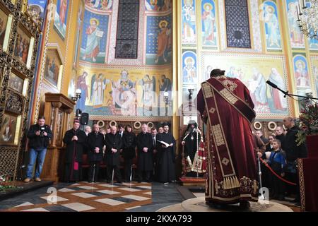 06.01.2019 Uhr, Zagreb, Kroatien - Abendmesse am Weihnachtsabend in der Kathedrale der serbisch-orthodoxen Kirche oder der Kathedrale der Verklärung des Herrn. Foto: Sandra Simunovic/PIXSELL Stockfoto