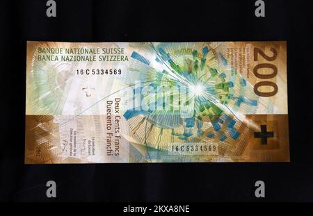 14.01.2019., Sibenik, Kroatien - Schweizer-Franken-Banknoten. Foto: Dusko Jaramaz/PIXSELL Stockfoto