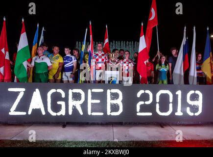 14.06.2019., Zagreb, Kroatien - Eröffnungszeremonie der Rugby Europe Sevenens Championship an den Brunnen in der Hrvatske bratske zajednice Street. Der Wettbewerb fand im Stadion Stjepan Spajic im Juni 15. und 16. statt. Foto: Igor Kralj/PIXSELL Stockfoto