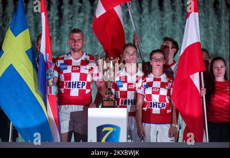 14.06.2019., Zagreb, Kroatien - Eröffnungszeremonie der Rugby Europe Sevenens Championship an den Brunnen in der Hrvatske bratske zajednice Street. Der Wettbewerb fand im Stadion Stjepan Spajic im Juni 15. und 16. statt. Foto: Igor Kralj/PIXSELL Stockfoto