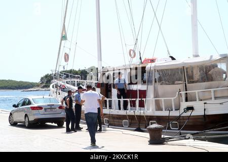 14.08.2019., Hvar, Kroatien - Polizeiliche Untersuchung Des ...