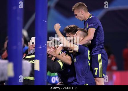 ZAGREB, KROATIEN - SEPTEMBER 18: GNK Dinamo Zagreb Spieler zelibrate Tor während des UEFA Champions League Gruppe C-Spiels zwischen GNK Dinamo und Atalanta B.C. im Maksimir Stadium am 18. September 2019 in Zagreb, Kroatien. Foto: Goran Stanzl/PIXSELL Stockfoto