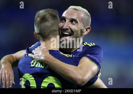 ZAGREB, KROATIEN - SEPTEMBER 18: Mislav Orsic und Marin Leovac von GNK Dinamo Zagreb feiern das Tor während des UEFA Champions League-C-Spiels zwischen GNK Dinamo und Atalanta B.C. im Maksimir-Stadion am 18. September 2019 in Zagreb, Kroatien. Foto: Igor Soban/PIXSELL Stockfoto