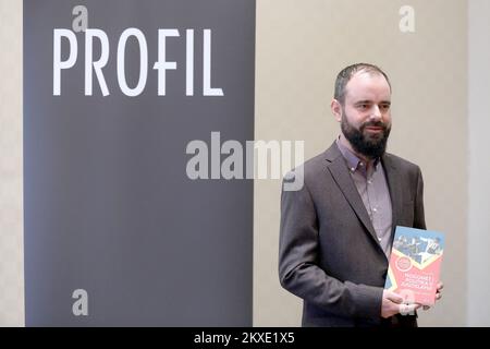 17.12.2019., Zagreb, Kroatien - der britische Historiker Richard Mills präsentiert die kroatische Ausgabe seines Buches Footbal and Political in Jugoslawien: Sports, Nationalismus and the State im Esplanade Hotel. Foto: Patrik Macek/PIXSELL Stockfoto