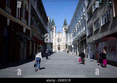 Leere Straßen in Sarajewo, Bosnien und Herzegowina (BiH) am 18. März 2020. Bosnien und Herzegowina hat am Montag aufgrund des Coronavirus-Ausbruchs in beiden Gebieten – der Republika Srpska (RS) und der Föderation Bosnien und Herzegowina (FBiH) – den Notstand ausgerufen. Foto: Armin Durgut/PIXSELL Stockfoto