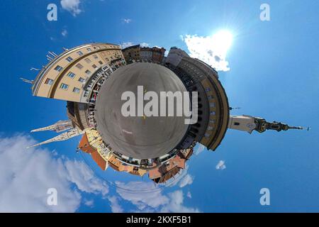 01.04.2020., Zagreb, Kroatien - 360 winzige Planet View of empty City Streets during Coronavirus Pandemie. Dolac Market Foto: Davor Puklavec/PIXSELL Stockfoto