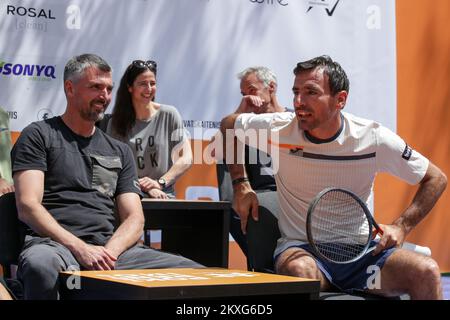 Ehemaliger kroatischer Tennisspieler Goran Ivanisevic und Ivan Dodig, der während einer Pressekonferenz im Rahmen des kroatischen Premier-Tennis-Turniers am 04. Juni 2020 in Osijek, Kroatien, mit der Presse sprach. Foto: Dubravka Petric/PIXSELL Stockfoto