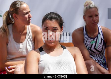 Kroatische Tennisspielerin Ana Konjuh auf einer Pressekonferenz im Rahmen des kroatischen Premier-Tennis-Turniers am 04. Juni 2020 in Osijek, Kroatien. Foto: Dubravka Petric/PIXSELL Stockfoto