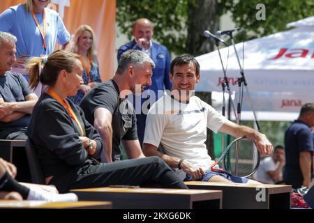 Kroatische Tennisspielerin Iva Majoli, Goran Ivanisevic und Ivan Skugor auf einer Pressekonferenz im Rahmen des kroatischen Premier-Tennis-Turniers am 04. Juni 2020 in Osijek, Kroatien. Foto: Dubravka Petric/PIXSELL Stockfoto