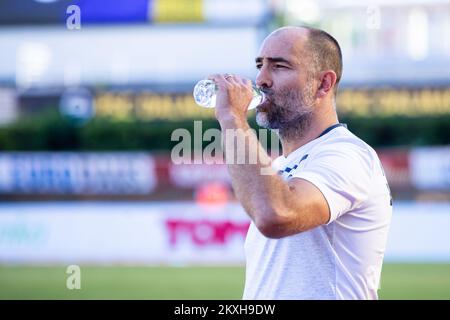 DAS AKTENFOTO New Juventus Boss Andrea Pirlo hat Hajduk Split Cheftrainer Igor Tudor als seinen neuen Assistenztrainer in Turin mitgebracht. Der ehemalige kroatische Verteidiger hat bereits Erfahrungen mit der Verwaltung in Italien gesammelt, nachdem er 2018 und 2019 zwei separate Einsätze mit Udinesen hatte. Der ehemalige kroatische Verteidiger spielte am 16. August 2020 zwischen 1998 und 2007. IM Poljud-Stadion in Split, Kroatien, 174 Mal für Juventus. Der Fototrainer von Hajduk Split Igor Tudor spielte 1. Mal zwischen HNK Hajduk und NK Istra 1961. Foto: Milan Sabic/PIXSELL Stockfoto