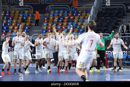 KAIRO, ÄGYPTEN - JANUAR 27: Dänische Spieler feiern den Sieg nach dem 27.. Finale der IHF-Weltmeisterschaft zwischen Dänemark und Ägypten in der Kairo Stadion Sports Hall in Kairo, Ägypten am 27. Januar 2021. Foto: Slavko Midzor/PIXSELL Stockfoto