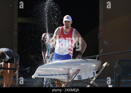 Die kroatischen Ruderer Martin und Valent Sinkovic bereiten sich auf die Wettbewerbe vor, die sie am 04. März 2021 in Zaton bei Sibenik., in Zaton, Kroatien, erwarten. Foto: Hrvoje Jelavic/PIXSELL Stockfoto