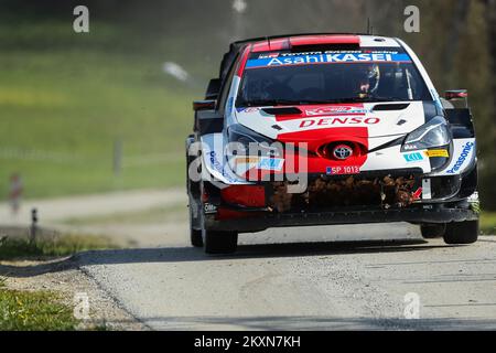 KUMROVEC, KROATIEN – APRIL 25: Elfyn Evans aus dem Vereinigten Königreich und Scott Martin aus dem Vereinigten Königreich konkurrieren am dritten Tag der FIA-Weltmeisterschaft Kroatien am 25. April 2021 in Zagreb, Kroatien, mit ihren TOYOTA GAZOO WRT. Foto: Luka Stanzl/Pixsell Stockfoto