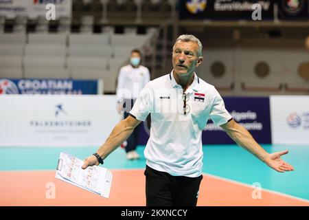 Kroatien Cheftrainer Emanuele Zanini reagiert am 7. Mai 2021 während des CEV EuroVolley 2021 Qualifying Match zwischen Kroatien und den Niederlanden in der Kresimir Cosic Hall im Visnjik Sports Center, Zadar, Kroatien. Foto: Marko Dimic/PIXSELL Stockfoto