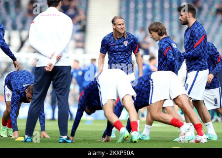 Domagoj Vida aus Kroatien wärmt sich am 22. Juni 2021 im Hampden Park in Glasgow, Großbritannien, vor dem UEFA Euro 2020 Championship Group D Match zwischen Kroatien und Schottland auf. Foto: Luka Stanzl/PIXSELL Stockfoto