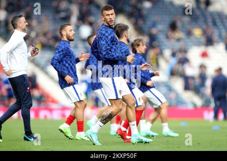 Ivan Perisic aus Kroatien wärmt sich am 22. Juni 2021 im Hampden Park in Glasgow, Großbritannien, vor dem UEFA Euro 2020 Championship Group D Match zwischen Kroatien und Schottland auf. Foto: Luka Stanzl/PIXSELL Stockfoto