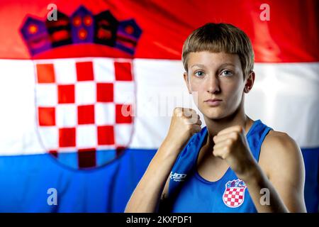 Nikolina Cacic in Zagreb, Kroatien, auf 02. Juli 2021. Sie wurde die erste kroatische Olympianerin in der Geschichte, nachdem sie die Olympischen Spiele in Tokio in der 57-kg-Kategorie bei den Olympischen Qualifikatoren in Paris gewann. Foto: Igor Kralj/PIXSELL Stockfoto