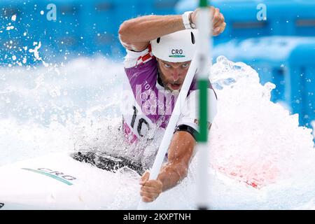 Matija Marinic von Kroatien in Aktion bei den Olympischen Spielen 2020 Canoe Slalom Men's C1 Semifinal am Kasai Canoe Slalom Centre in Tokio, Japan, am 26. Juli 2021. Foto: Igor Kralj/PIXSELL Stockfoto