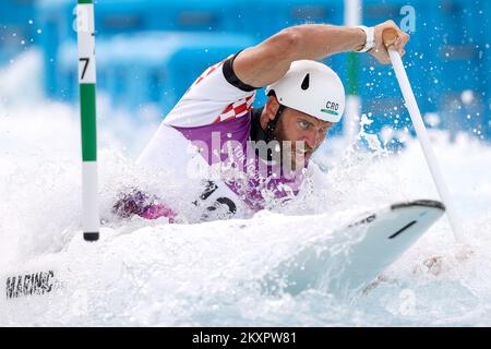 Matija Marinic von Kroatien in Aktion bei den Olympischen Spielen 2020 Canoe Slalom Men's C1 Semifinal am Kasai Canoe Slalom Centre in Tokio, Japan, am 26. Juli 2021. Foto: Igor Kralj/PIXSELL Stockfoto