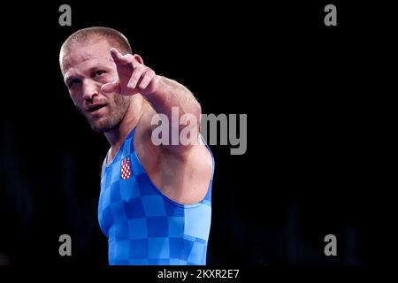 TOKIO, JAPAN – AUGUST 02: Bozo Starcevic von Team Croatia tritt mit AIK Mnatsakaian aus Bulgarien am 10. August der Olympischen Spiele 2020 in Tokio im Olympiastadion am 02 2021. August in Japan an den acht Finalen des Wrestling an. Foto : Igor Kralj/PIXSELL Stockfoto