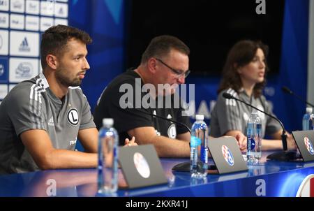 Mateusz Wieteska von Legia Warschau nimmt am 3. August 2021 im Maksimir-Stadion zwischen GNK Dinamo Zagreb und Legia Warschau in Zagreb, Kroatien, vor der ersten Etappe der dritten Qualifikationsrunde der UEFA Champions League an einer Pressekonferenz Teil. Foto: Matija Habljak/PIXSELL Stockfoto