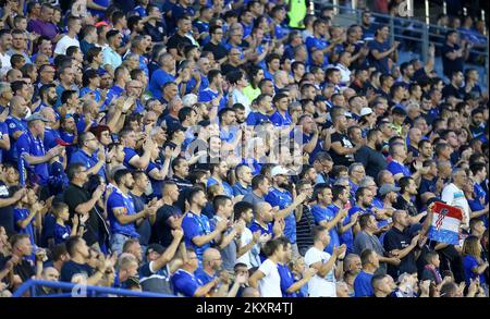 Kroatien, Zagreb - 4. AUGUST 2021 Fans während des Fußballspiels der dritten Qualifikationsrunde Leg 1 der UEFA Champions League zwischen Dinamo Zagreb und Legia Warschau im Maksimir Stadium. Foto: Matija Habljak/PIXSELL Stockfoto