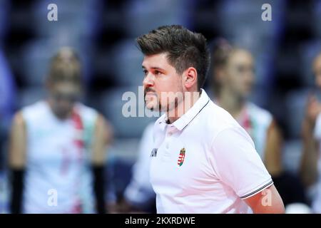 ZADAR, KROATIEN - AUGUST 20: Ungarischer Nationaltrainer Jakub Gluszak während des CEV EuroVolley 2021 Pool C-Spiels zwischen Ungarn und der Slowakei in der Kresimir Cosic Hall im Visnjik Sports Center am 20. August 2021 in Zadar, Kroatien. Foto: Luka Stanzl/PIXSELL Stockfoto