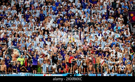 Doha, Katar. 30.. November 2022. Argentinische Fans beim FIFA-Weltmeisterschaftsspiel 2022 im Stadium 974 in Doha. Der Bildausdruck sollte lauten: David Klein/Sportimage Credit: Sportimage/Alamy Live News Stockfoto