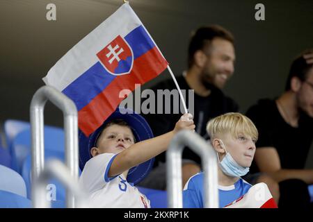 Slowakische Fans während des Qualifikationsspiels der FIFA-Weltmeisterschaft 2022 zwischen der Slowakei und Kroatien im Narodny-Futbalovy-Stadion am 4. September 2021 in Bratislava, Slowakei. Foto: Slavko Midzor/PIXSELL Stockfoto