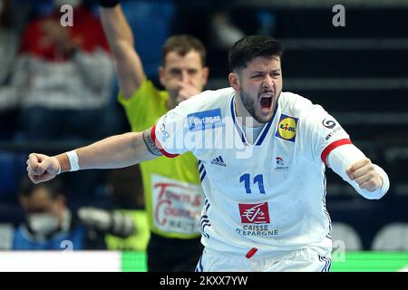 SZEGED, UNGARN - 17. JANUAR: Nicolas Tournat aus Frankreich reagiert auf das EHF-EURO-2022-Spiel der Herren zwischen Serbien und Frankreich in der Szeged Uj Arena am 17. Januar 2022 in Szeged, Ungarn. Foto: Sanjin Strukic/PIXSELL Stockfoto