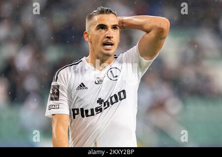 Carlos Daniel Lopez Huesca „Carlitos“ von Legia während des Spiels der polnischen PKO Ekstraklasa League zwischen Legia Warszawa und Warta Poznan im Marschall Jozef Pilsudski Legia Warschau Municipal Stadium. Endstand: Legia Warszawa 1:0 Warta Poznan. Stockfoto