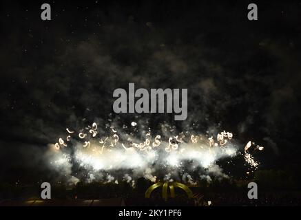 Das Feuerwerk von Pirotecnica San Pio von Italien wird am 18. Juni 2022 während des 20.. Jährlichen Feuerwerksfestivals am Bundek Lake in Zagreb, Kroatien, gesehen. Foto: Neva Zganec/PIXSELL Stockfoto