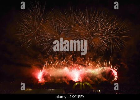 Das Feuerwerk von Pirotecnica San Pio von Italien wird am 18. Juni 2022 während des 20.. Jährlichen Feuerwerksfestivals am Bundek Lake in Zagreb, Kroatien, gesehen. Foto: Neva Zganec/PIXSELL Stockfoto