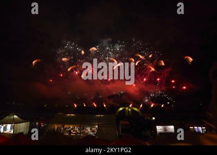 Das Feuerwerk von Pirotecnica San Pio von Italien wird am 18. Juni 2022 während des 20.. Jährlichen Feuerwerksfestivals am Bundek Lake in Zagreb, Kroatien, gesehen. Foto: Neva Zganec/PIXSELL Stockfoto