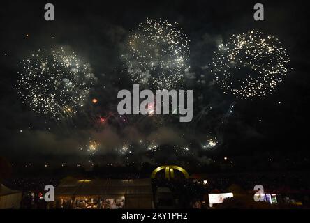 Das Feuerwerk von Pirotecnica San Pio von Italien wird am 18. Juni 2022 während des 20.. Jährlichen Feuerwerksfestivals am Bundek Lake in Zagreb, Kroatien, gesehen. Foto: Neva Zganec/PIXSELL Stockfoto