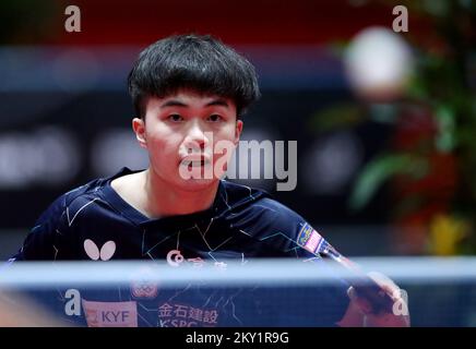 Yun-Ju Lin aus Taiwan tritt beim WTT Contender Zagreb 2022 Men's Singles Finale gegen Peng Xiang aus China am 19. Juni 2022 in der Dom Sportova Hall in Zagreb, Kroatien, an. Foto: Sanjin Strukic/PIXSELL Stockfoto