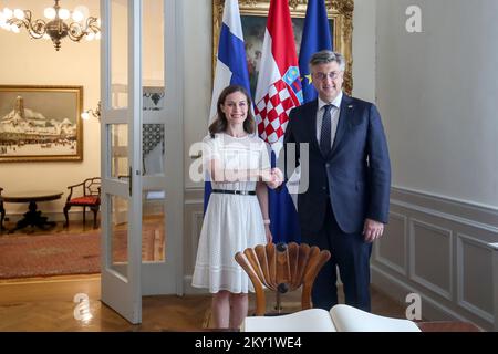 Der kroatische Premierminister Andrej Plenkovic erhielt die finnische Ministerpräsidentin Sanna Marin während ihres offiziellen Besuchs in der Republik Kroatien. Am 21 2022. Juni wurde sie vom Premierminister Andrej Plenkovic in Banski dvori in Zagreb, Kroatien, empfangen. Foto: Igor Kralj/PIXSELL Stockfoto