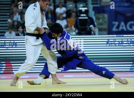 Eunkyul Lee von Korea in einem Kampf gegen Martin Hojak von Slowenien in der Kategorie der Männer bis 73kg während der IJF World Tour Zagreb Grand Prix, die am 16. Juli 2022 in der Zagreb Arena in Zagreb, Kroatien, stattfindet. Foto: Zeljko Hladika/PIXSELL Stockfoto