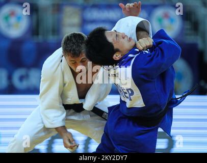 Eunkyul Lee von Korea in einem Kampf gegen Martin Hojak von Slowenien in der Kategorie der Männer bis 73kg während der IJF World Tour Zagreb Grand Prix, die am 16. Juli 2022 in der Zagreb Arena in Zagreb, Kroatien, stattfindet. Foto: Zeljko Hladika/PIXSELL Stockfoto