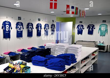 Gesamtansicht der Garderobe von GNK Dinamo vor dem UEFA Champions League Play-Off Second Leg Spiel zwischen Dinamo Zagreb und Bodo/Glimt im Maksimir Stadium am 24. August 2022 in Zagreb, Kroatien. Foto: Marko Lukunic/PIXSELL Stockfoto