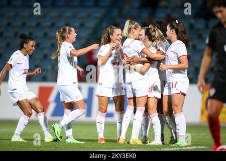 KARLOVAC, SEPTEMBER 02: Viola Calligaris aus der Schweiz feiert nach einem Treffer während des Qualifikationsspiels der FIFA Women's World Cup 2023 zwischen Kroatien und der Schweiz im Branko Cavlovic-Cavlek Stadion am 2. September 2022 in Karlovac, Kroatien. Foto: Matija Habljak/PIXSEL Stockfoto