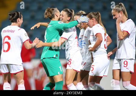 KARLOVAC, SEPTEMBER 02: Viola Calligaris aus der Schweiz feiert nach einem Treffer während des Qualifikationsspiels der FIFA Women's World Cup 2023 zwischen Kroatien und der Schweiz im Branko Cavlovic-Cavlek Stadion am 2. September 2022 in Karlovac, Kroatien. Foto: Matija Habljak/PIXSEL Stockfoto