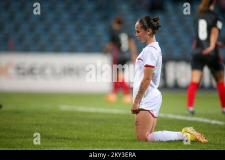 KARLOVAC, SEPTEMBER 02: Geraldine Reuteler aus der Schweiz reagiert am 2. September 2022 im Branko Cavlovic-Cavlek-Stadion in Karlovac, Kroatien, auf das 2023. Qualifikationsspiel zur FIFA-Frauenweltmeisterschaft zwischen Kroatien und der Schweiz. Foto: Matija Habljak/PIXSEL Stockfoto