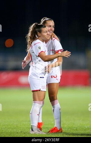 KARLOVAC, SEPTEMBER 02: Ramona Bachmann aus der Schweiz feiert nach einem Treffer beim Qualifikationsspiel zur FIFA Women's World Cup 2023 zwischen Kroatien und der Schweiz im Branko Cavlovic-Cavlek Stadion am 2. September 2022 in Karlovac, Kroatien. Foto: Matija Habljak/PIXSEL Stockfoto