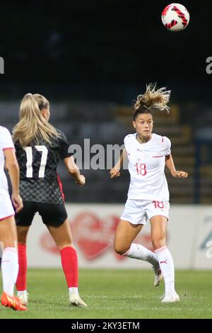 KARLOVAC, 02. SEPTEMBER: Viola Calligaris aus der Schweiz steht am 2. September 2022 im Stadion Branko Cavlovic-Cavlek in Karlovac, Kroatien, während des Qualifikationsspiels zur FIFA Women's World Cup 2023 zwischen Kroatien und der Schweiz auf. Foto: Matija Habljak/PIXSEL Stockfoto